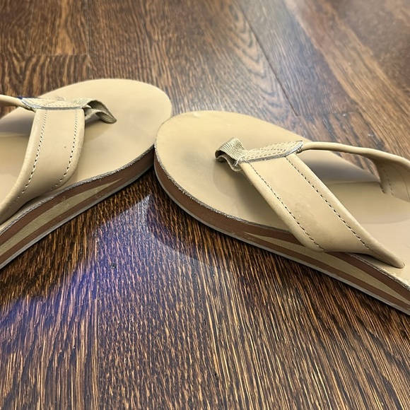 Vineyard Vines Men's Contoured Leather  Flip Flops - Picture 8 of 8